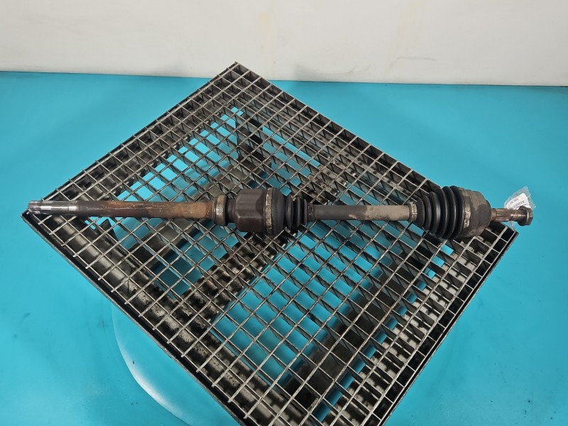 Półoś przód prawa Peugeot 5008 2.0 HDI manual