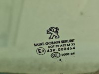 Szyba drzwi przód lewa Peugeot 2008 I HB