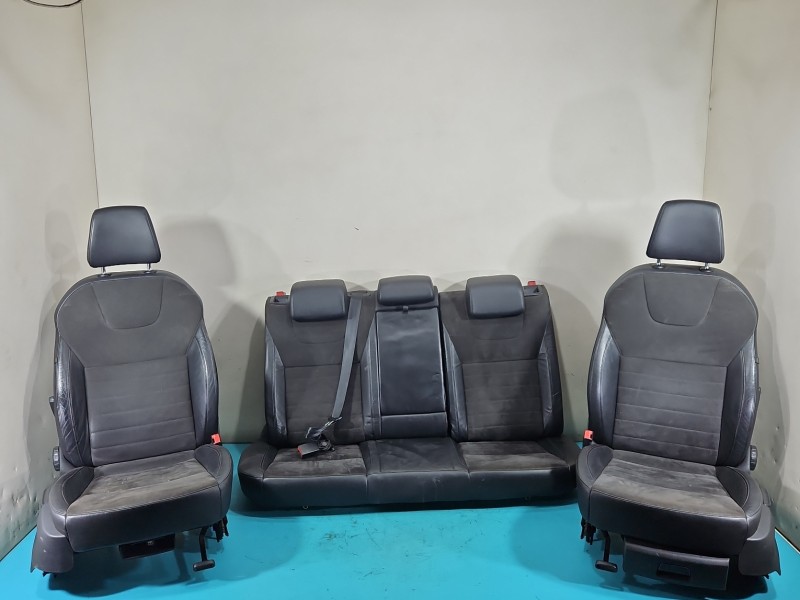 Fotele komplet kanapa Skoda Octavia III