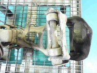 Zwrotnica lewa piasta przód 2.7 hdi Citroen C6