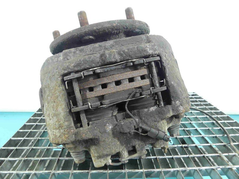 Zacisk przód prawy Iveco Daily IV 06-14 3.0 HPT (F1CE0481H)