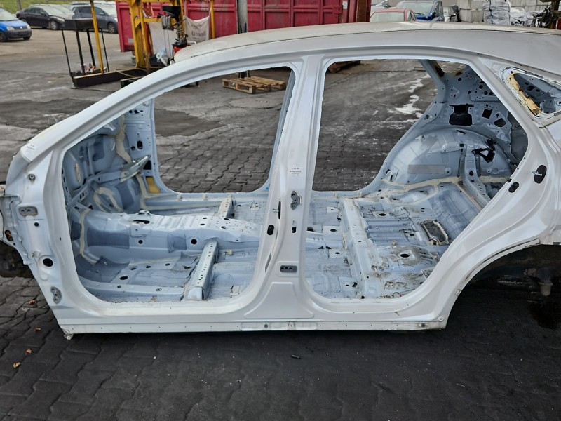 Próg lewy SŁUPEK ŚRODKOWY B LEXUS NX I 14-21 inny 5d 085