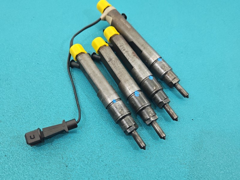 Wtryskiwacz Audi A4 B5 1.9 tdi 028130201S