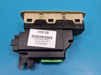 Przełącznik szyb Volvo S60 I Pęknięcia na guzikach EU 30739980