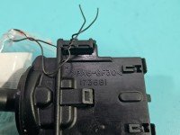 Przełącznik kierunkowskazów świateł Toyota Corolla E12 173681