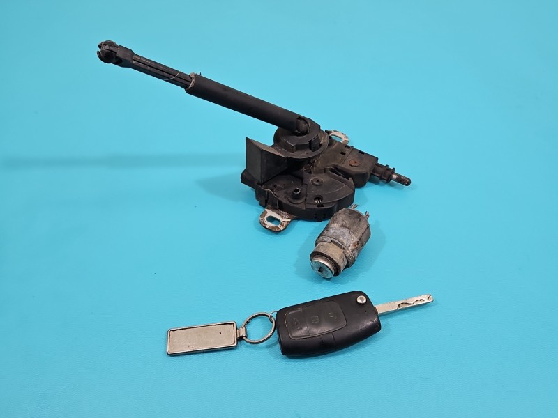 Zamek maski Producent części: FORD 3M51-16700-AB Ford Focus C-Max I MK1