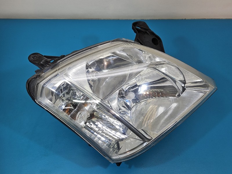 Reflektor prawy lampa przód Opel Meriva A EUROPA 93321053, 89308560