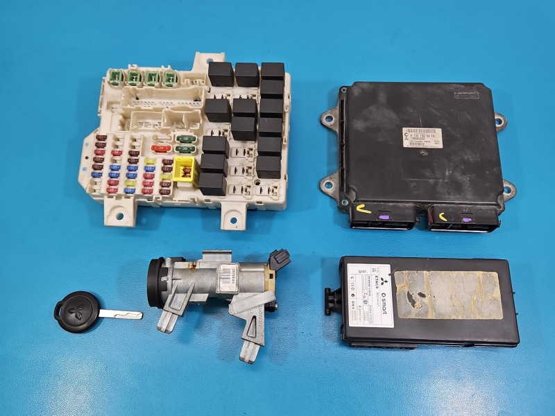 Komputer Sterownik silnika A1351505979, 1860A552 Mitsubishi Colt Z30 VI 04- 1.3 16V